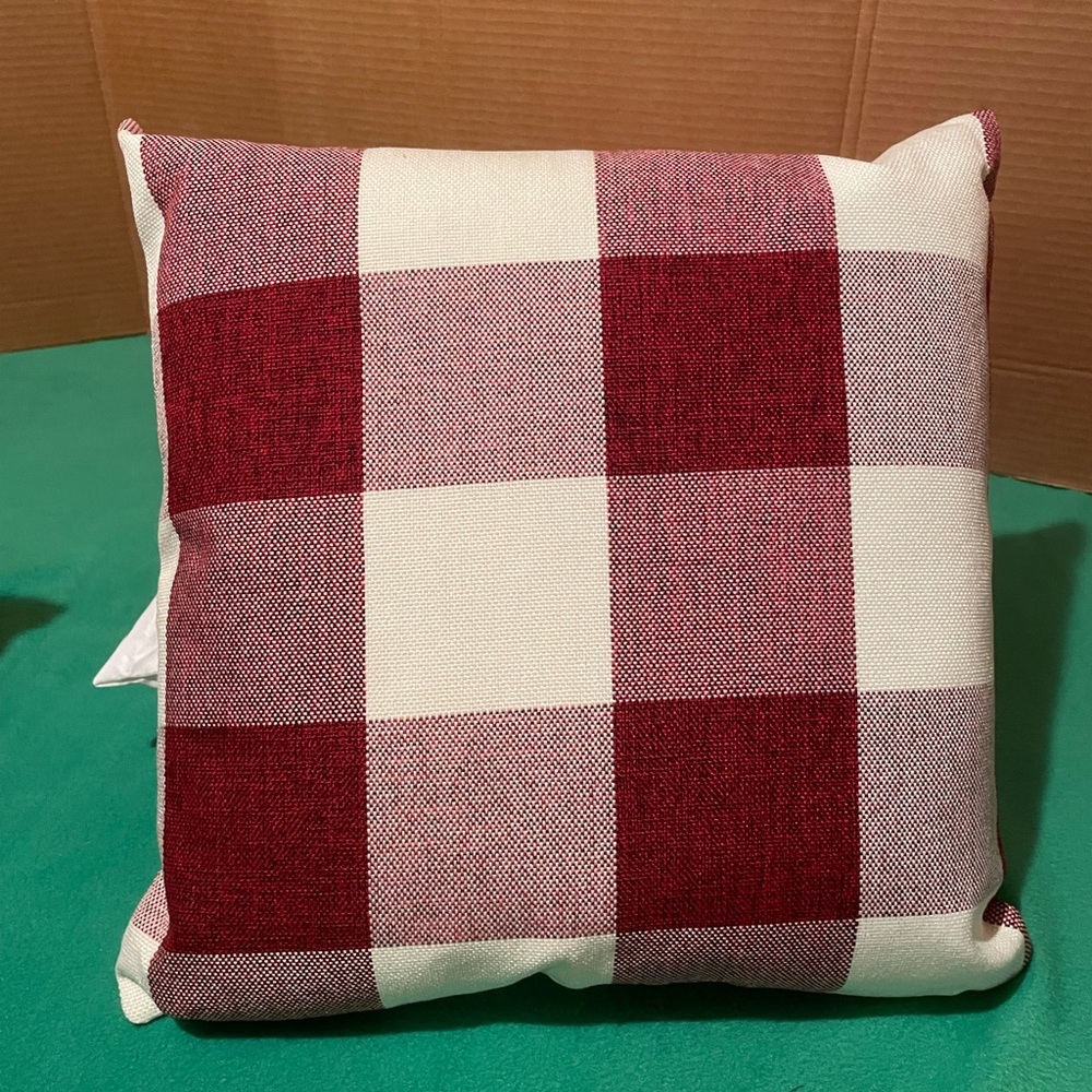 Red/Cream check throw Pillow